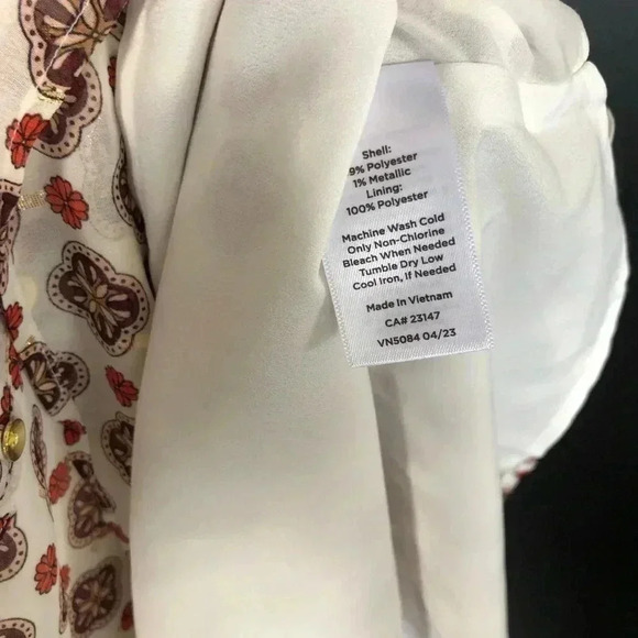 Talbots Medallion Print, lettuce ruffle v-neck tie, metallic threads, lined - Picture 9 of 9